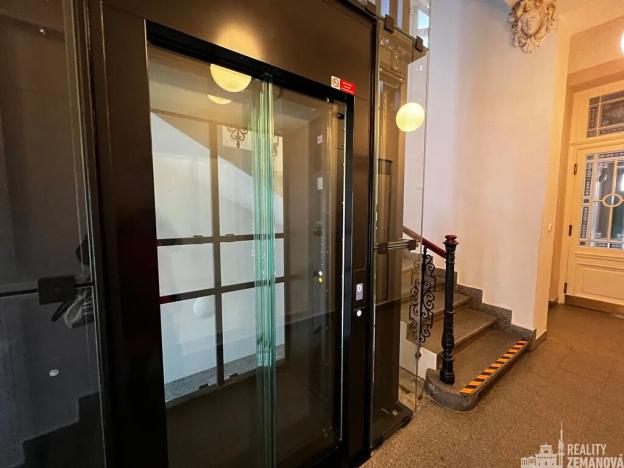 Pronájem kanceláře, Praha - Nové Město, Rumunská, 26 m2