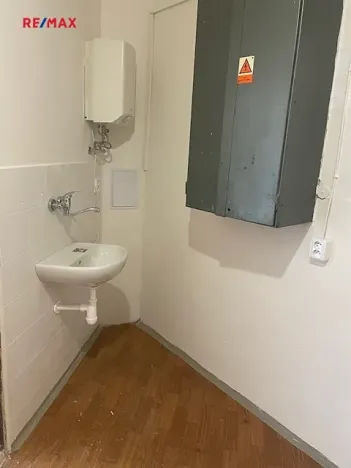 Pronájem obchodního prostoru, Praha - Libeň, Sokolovská, 34 m2