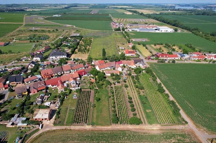 Prodej pozemku pro bydlení, Horní Věstonice, Jabloňová, 940 m2