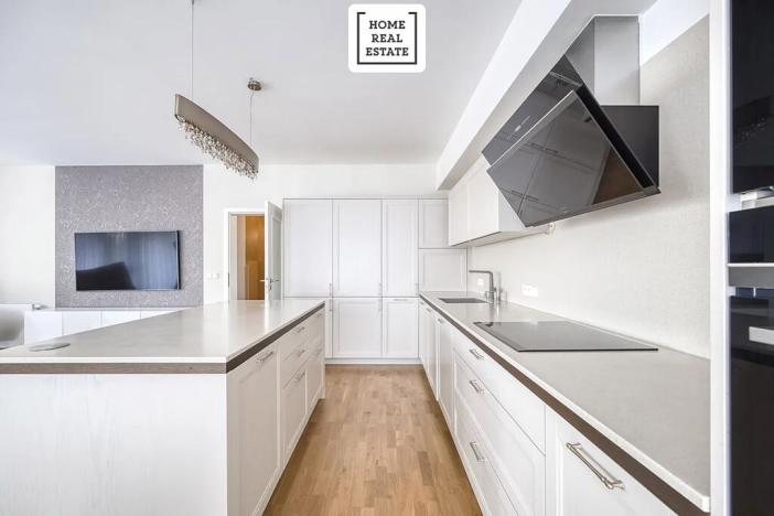 Prodej bytu 4+kk, Praha - Karlín, Za Karlínským přístavem, 137 m2