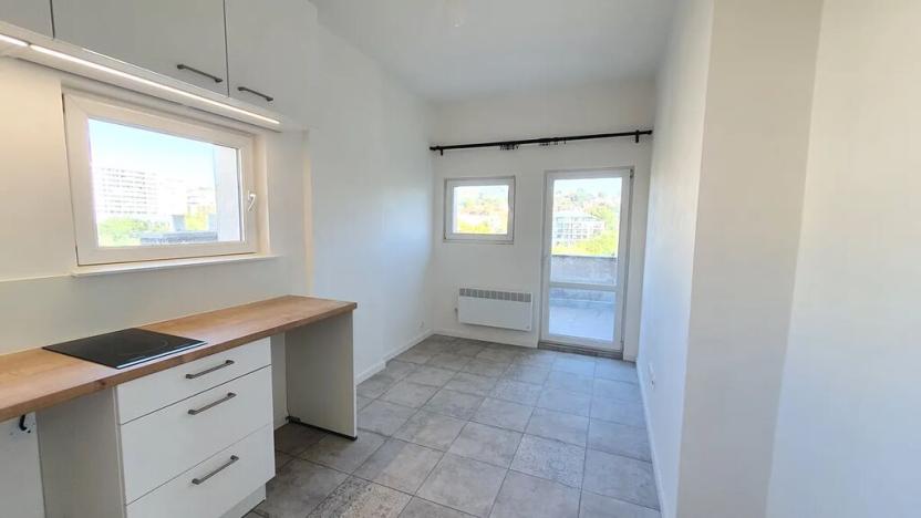 Pronájem atypického bytu, Praha - Břevnov, Patočkova, 14 m2