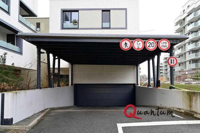 Pronájem garážového stání, Praha - Stodůlky, Svitákova, 15 m2