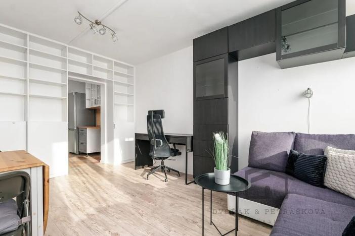 Pronájem bytu 2+kk, Praha - Ruzyně, Žukovského, 47 m2