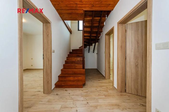 Pronájem bytu 3+kk, Praha - Lipence, K Vlásence, 138 m2