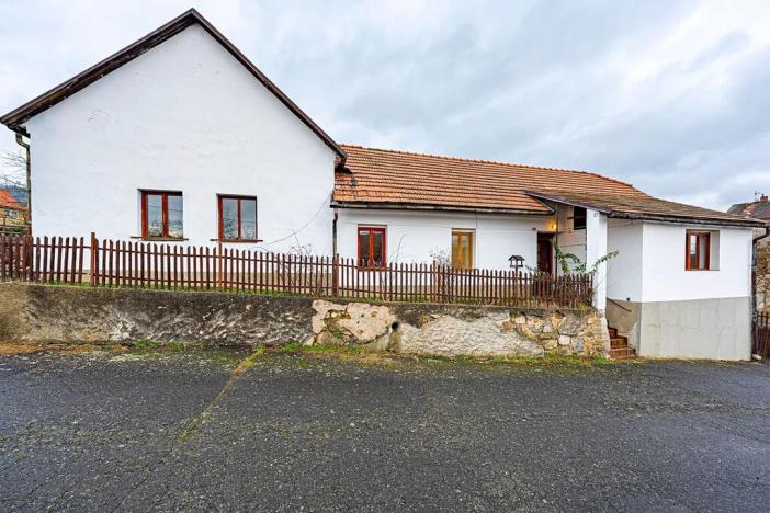 Prodej rodinného domu, Buš, 372 m2