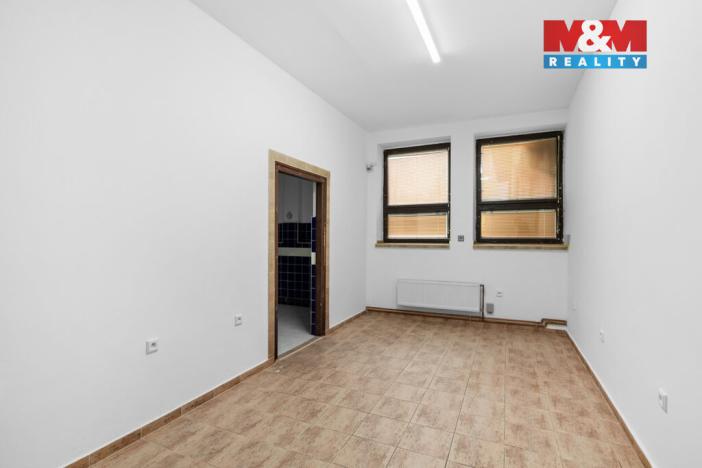 Pronájem obchodního prostoru, Kladno, Kordačova, 350 m2