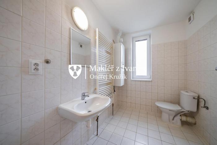 Prodej bytu 1+kk, Dolní Kounice, Masarykovo náměstí, 35 m2