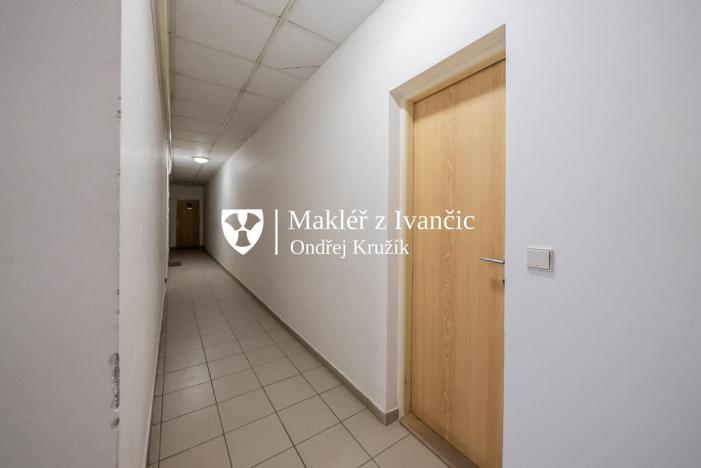 Prodej bytu 1+kk, Dolní Kounice, Masarykovo náměstí, 35 m2