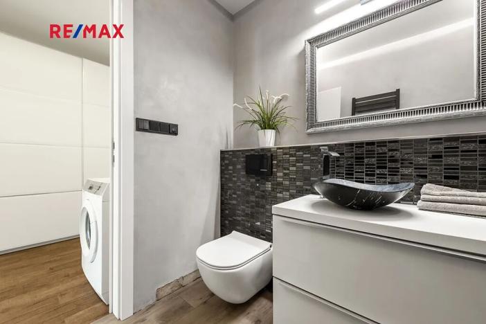 Pronájem bytu 2+kk, Praha - Vysočany, Pod Harfou, 55 m2