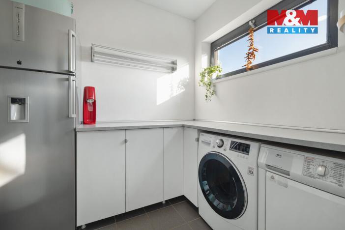 Prodej rodinného domu, Loukovec, 213 m2