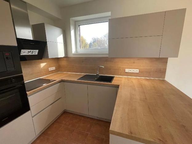 Pronájem rodinného domu, Pardubice, 28. října, 262 m2