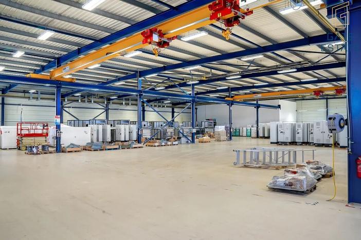 Pronájem výrobních prostor, Hrušky, Na aleji, 6941 m2