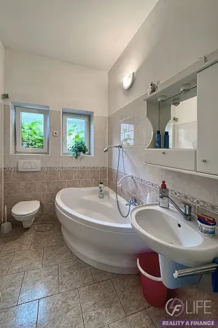 Prodej rodinného domu, Červený Kostelec, Borek, 220 m2