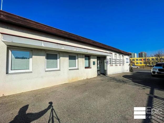 Pronájem výrobních prostor, Neratovice, Na Výsluní, 140 m2