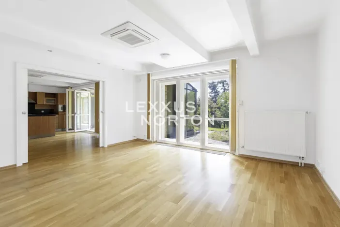 Pronájem bytu 3+1, Praha - Dejvice, Komornická, 121 m2