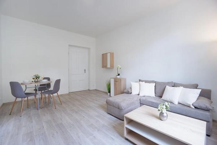 Pronájem bytu 2+1, Trutnov, Maxima Gorkého, 56 m2