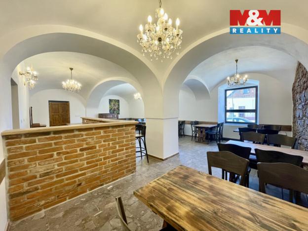 Pronájem restaurace, Blatná, náměstí Míru, 300 m2