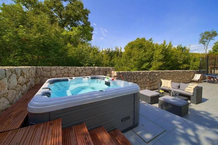 Prodej rodinného domu, Dobrinj, Chorvatsko, 185 m2