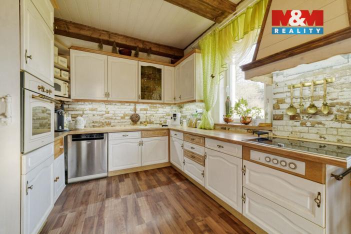 Prodej rodinného domu, Broumov, 183 m2