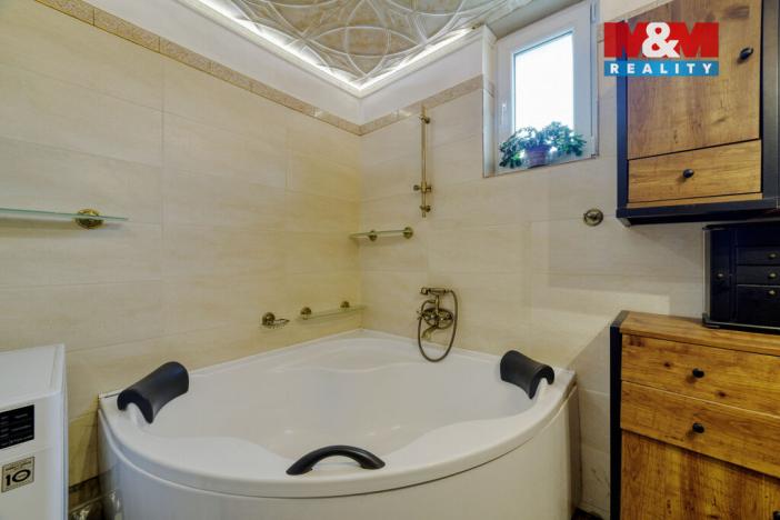 Prodej rodinného domu, Broumov, 183 m2