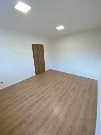 Prodej bytu 3+1, Zlín, Moravská, 72 m2