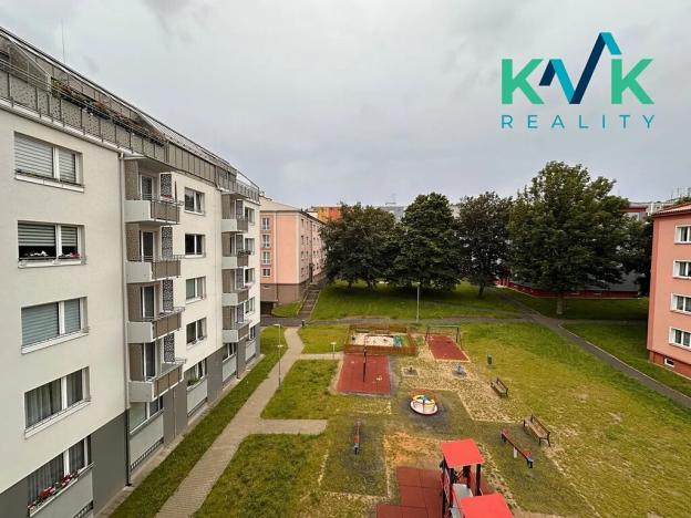 Pronájem bytu 1+kk, Ostrov, Myslbekova, 33 m2