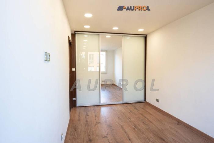 Prodej bytu 3+kk, Praha - Karlín, Molákova, 71 m2