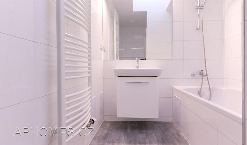 Pronájem bytu 3+kk, Praha - Libeň, Sokolovská, 61 m2