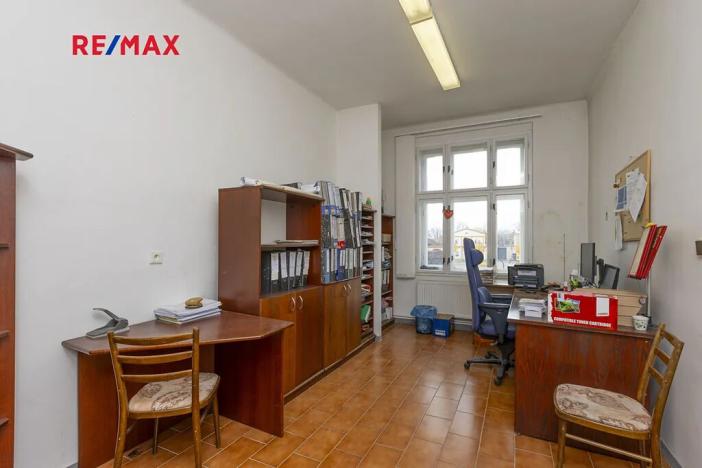 Prodej obchodního prostoru, Dašice, náměstí T. G. Masaryka, 957 m2