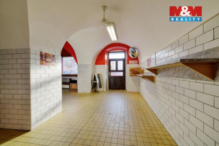 Pronájem obchodního prostoru, Planá, náměstí Svobody, 95 m2