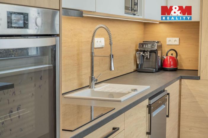 Prodej bytu 3+1, Praha - Hlubočepy, Gabinova, 69 m2