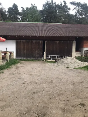 Dražba rodinného domu, Býšť, 1618 m2