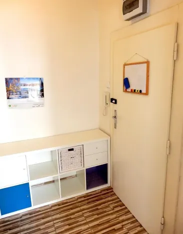 Pronájem bytu 2+kk, Praha - Vršovice, Holandská, 43 m2