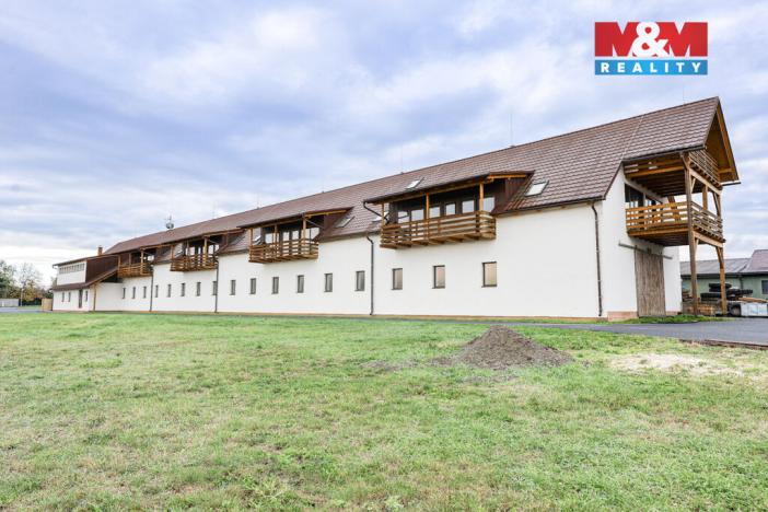 Prodej obchodního prostoru, Zvole, 1860 m2