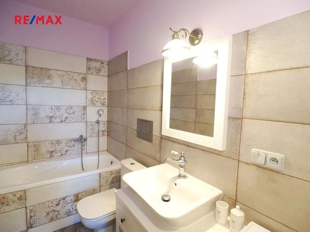 Prodej bytu 1+kk, Kounov, 30 m2