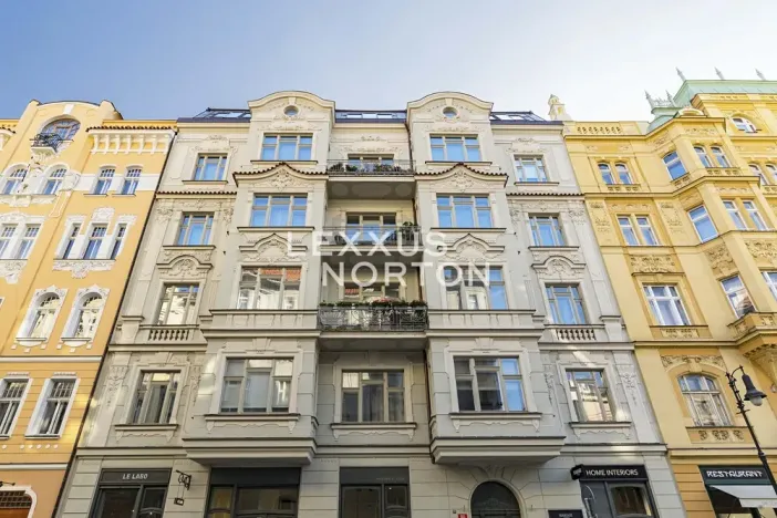 Prodej bytu 2+kk, Praha - Staré Město, Vězeňská, 62 m2