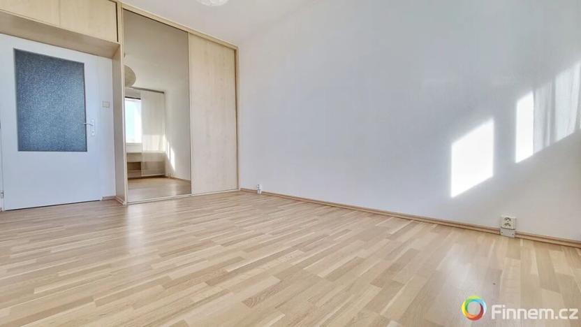 Prodej bytu 2+1, Praha - Řepy, Skuteckého, 47 m2