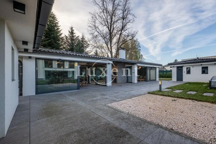 Prodej rodinného domu, Průhonice, Růžová, 590 m2