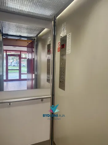 Pronájem bytu 1+1, Teplice, Duchcovská, 37 m2