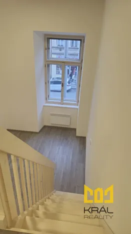 Pronájem bytu 2+kk, Praha - Smíchov, Nádražní, 52 m2