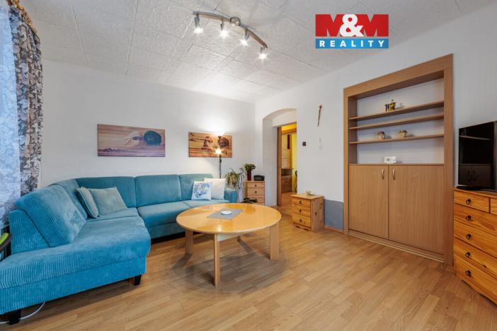 Prodej bytu 2+1, Karlovy Vary - Bohatice, Na Výšině, 45 m2