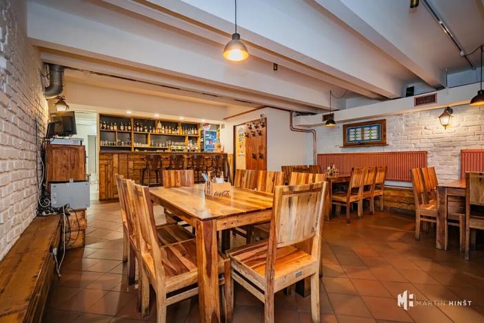 Pronájem restaurace, Praha - Strašnice, Gutova, 301 m2