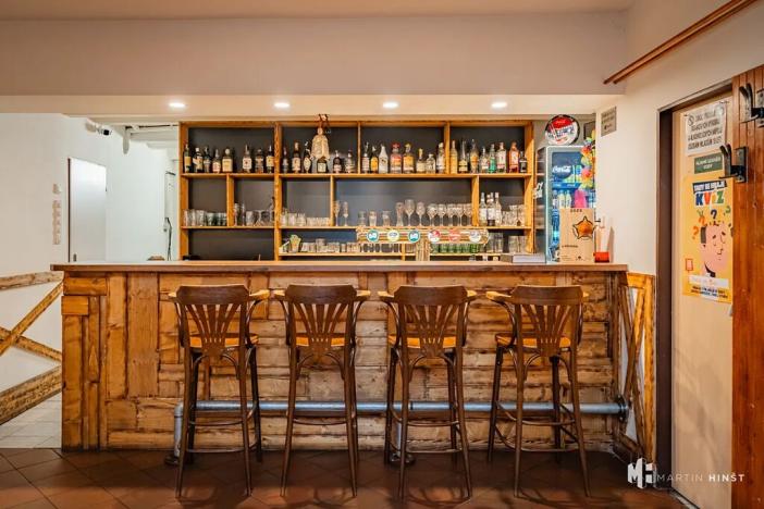 Pronájem restaurace, Praha - Strašnice, Gutova, 301 m2