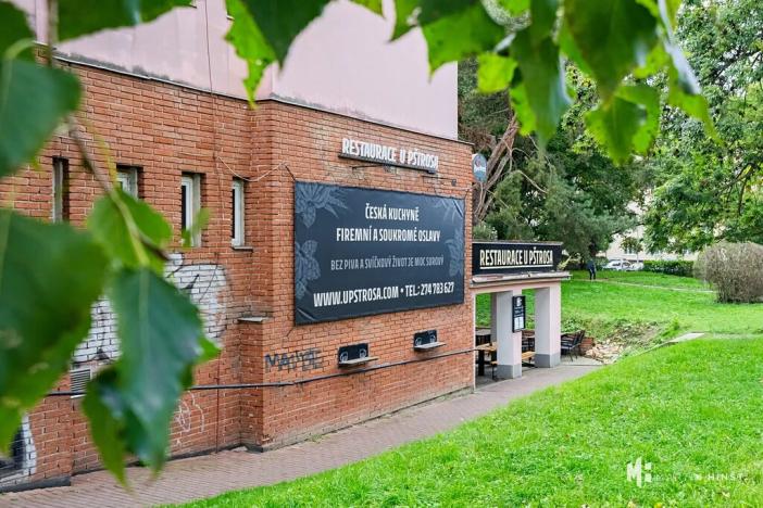 Pronájem restaurace, Praha - Strašnice, Gutova, 301 m2