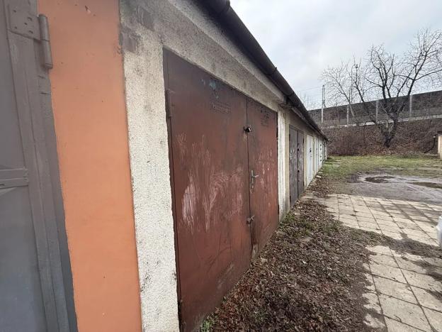 Pronájem garáže, Brno, Markéty Kuncové, 18 m2