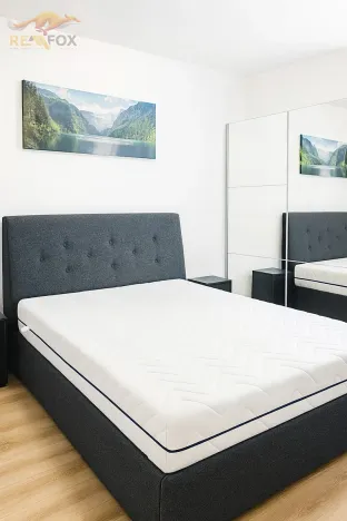 Pronájem bytu 2+kk, Praha - Vysočany, Oktábcových, 60 m2