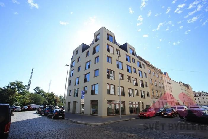 Pronájem bytu 1+kk, Praha - Nusle, Ctiradova, 34 m2