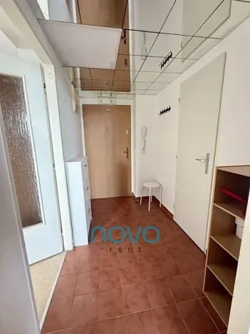 Pronájem bytu 1+1, Odolena Voda, Nad Štolami, 35 m2