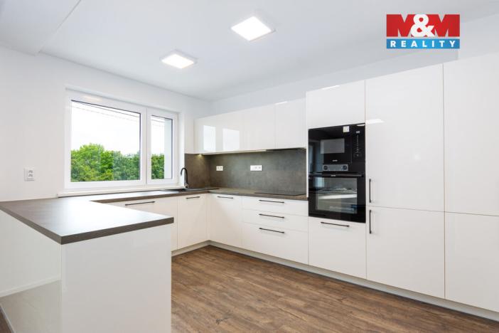 Prodej rodinného domu, Hrabyně, 188 m2