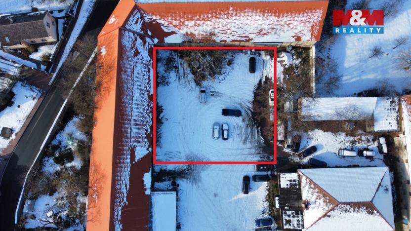 Pronájem komerčního pozemku, Ořech, Karlštejnská, 360 m2